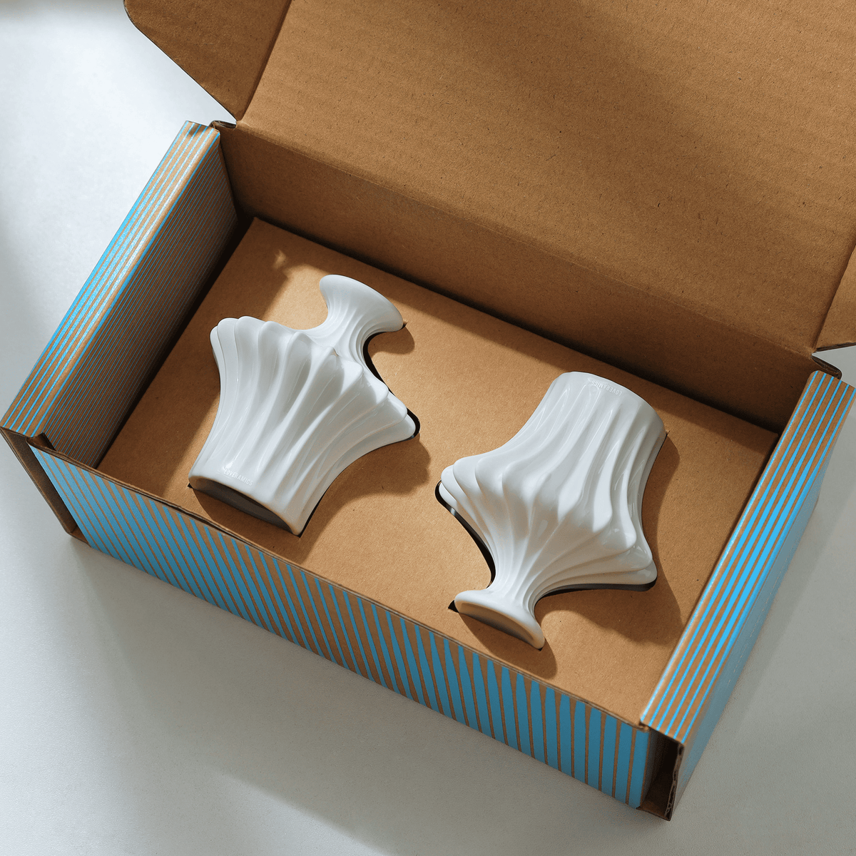 Set of 2 Drip Paper Holder