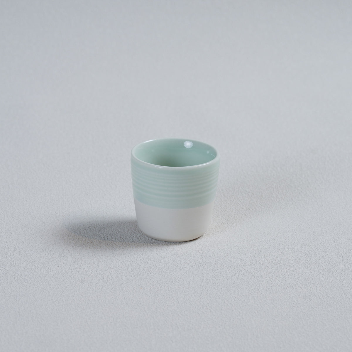 #color_Celadon Green